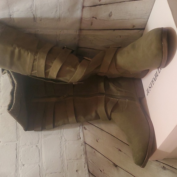 NWOT JustFab Tamia Flat Boots WC - Size 9 - Picture 2 of 6